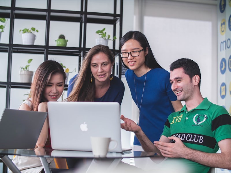 Students learning SEO
